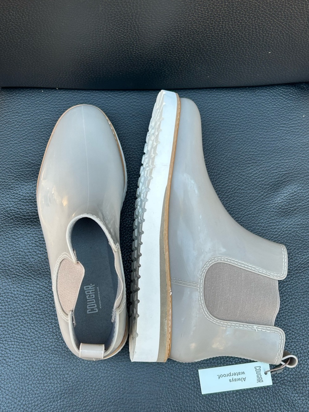 Cougar Rain Boots - Picture 3 of 4
